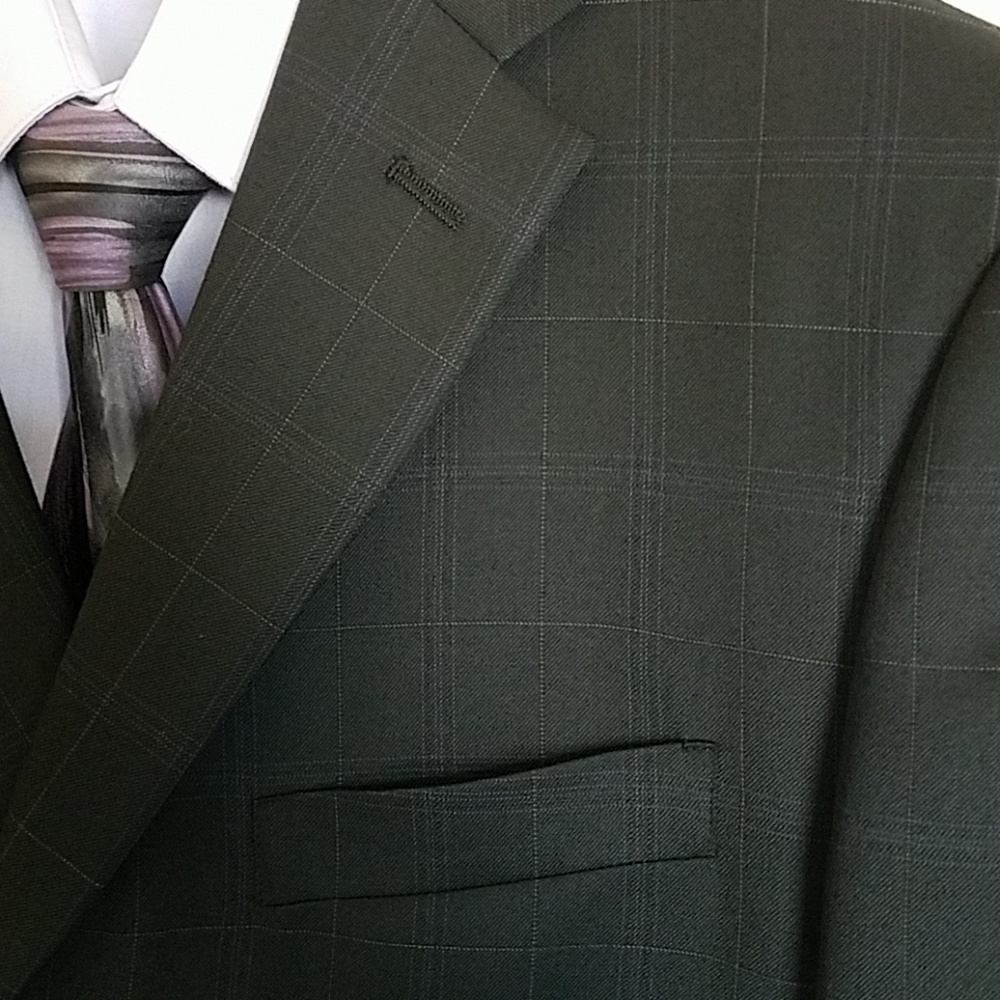 Jones of New York Men's business suit - Picture 2 of 2